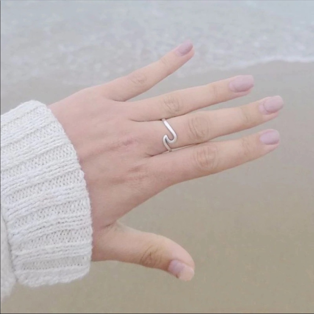 Ride The Waves Wave Ring Silver Size 6-11 - Picture 4 of 7
